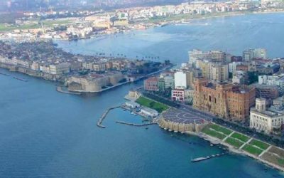 E se il futuro fosse senza acciaio? Il porto mira alla Via della Seta.